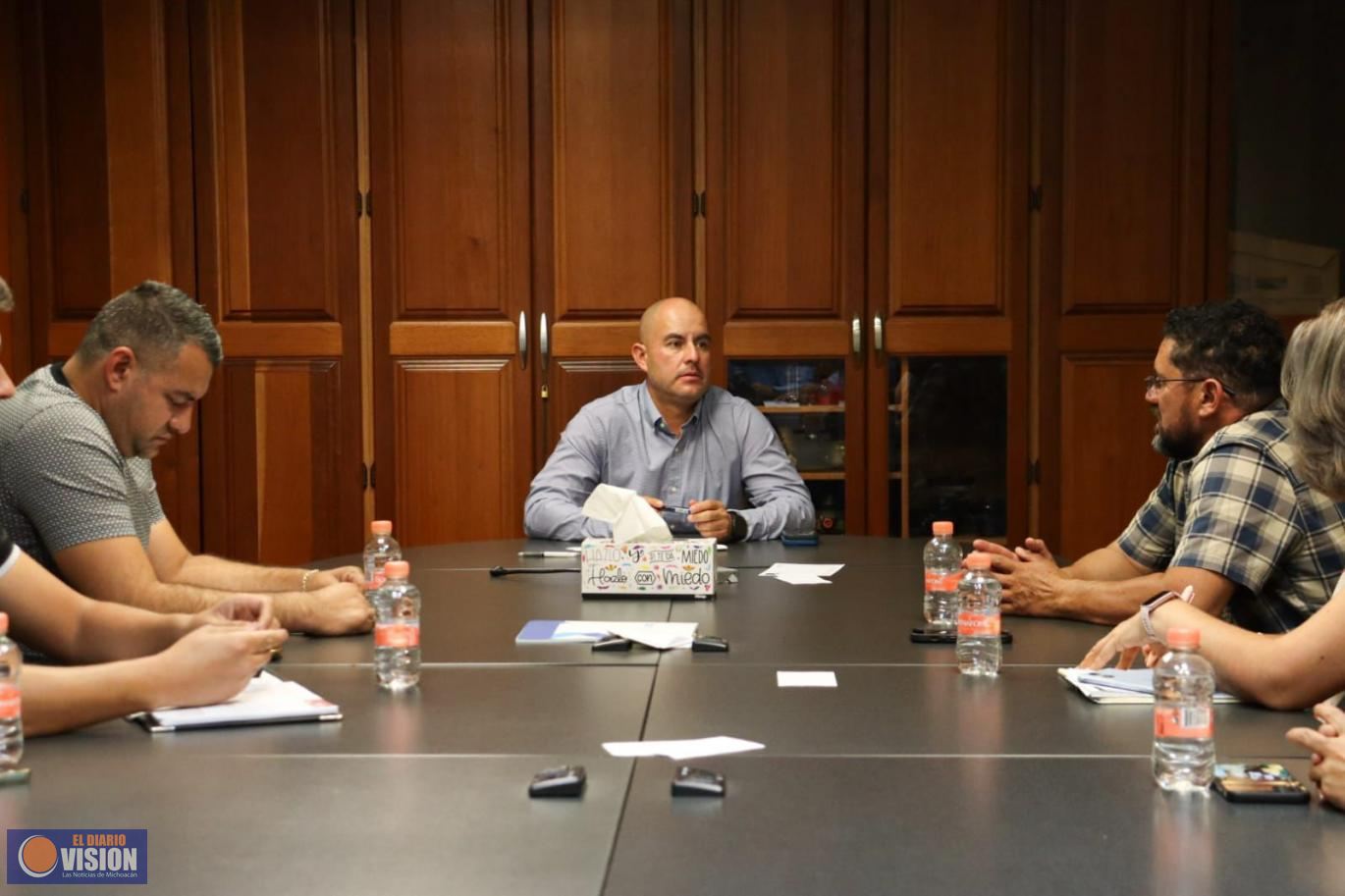 Adolfo Torres y Comité de la Central de Abastos avanzan en acuerdos para servicio de agua