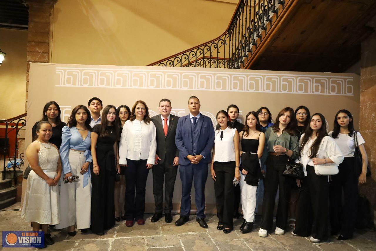 Educación, eje transversal de la labor legislativa: Vicente Gómez Núñez