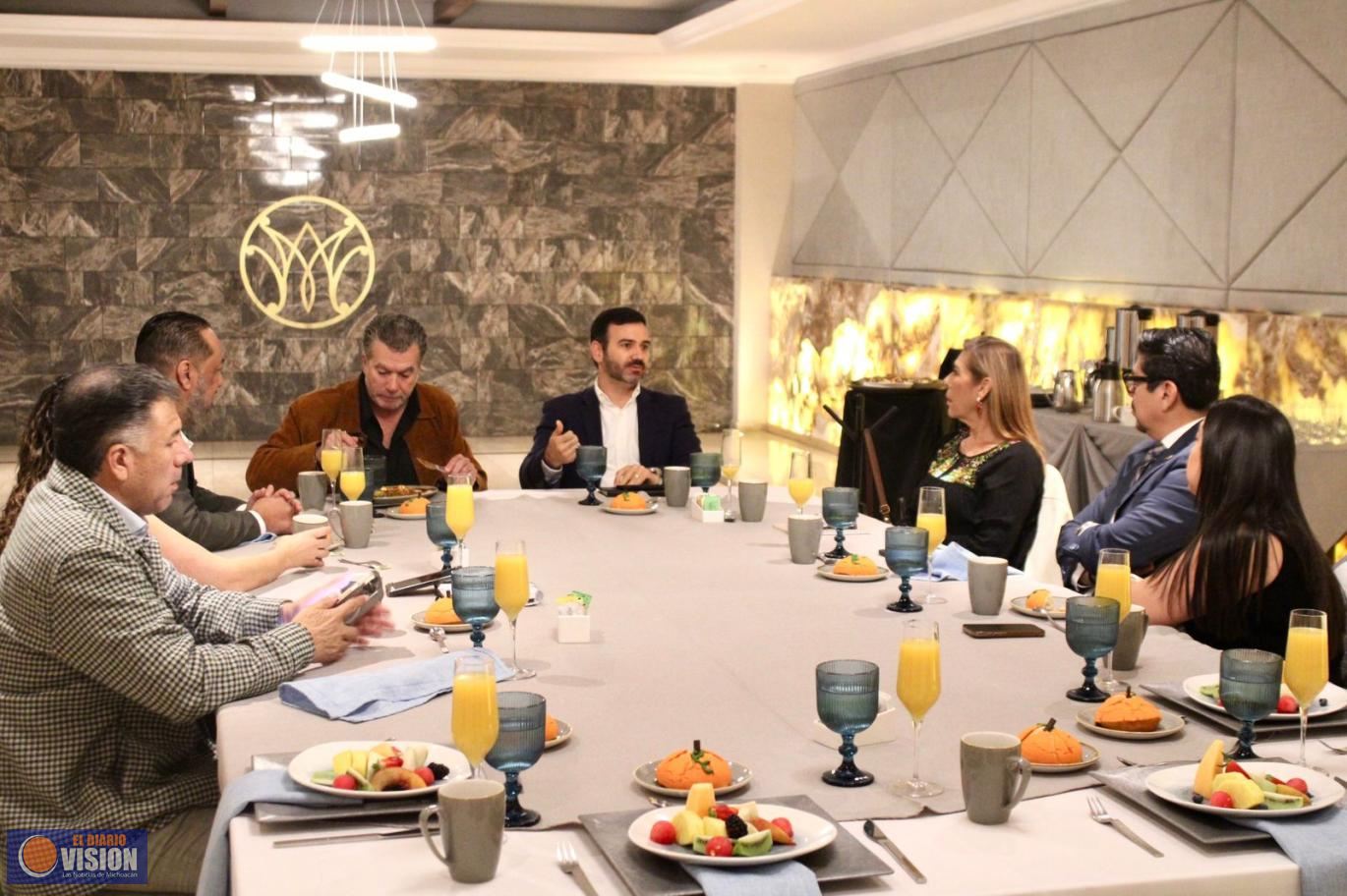 Yankel Benítez, hoteleros y empresarios afinan detalles de cara a celebración de Día de Muertos