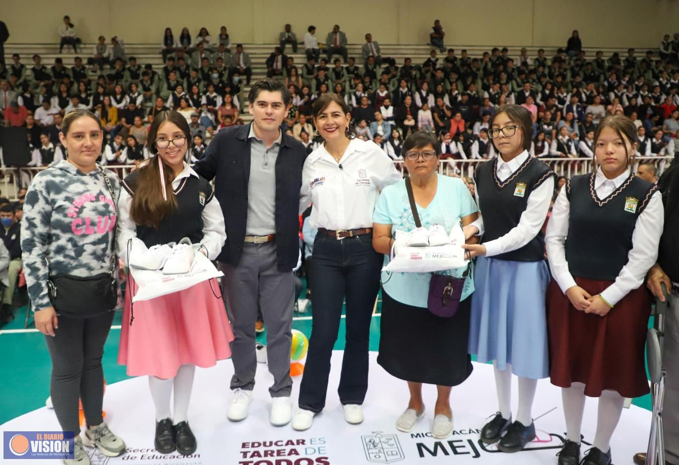 Con una inversión de 35 mdp se transforma la educación en Zitácuaro