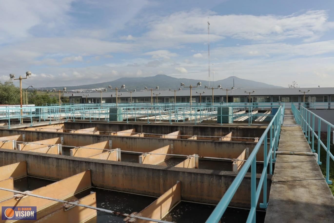 Ooapas realiza conexión de transformadores y mantenimiento en la planta potabilizadora La Mintzita