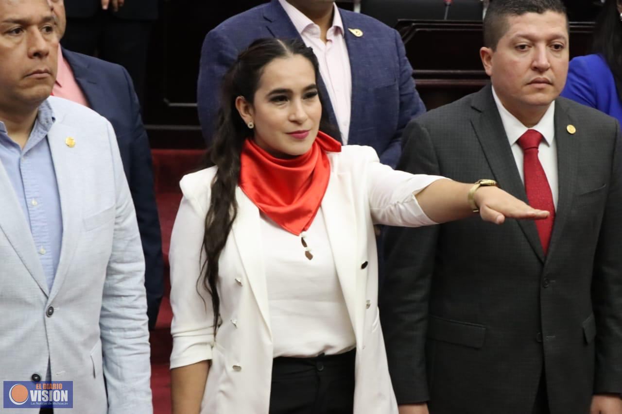 Congreso del Estado toma protesta a Yesenia Díaz Barrera como Regidora de Tacámbaro