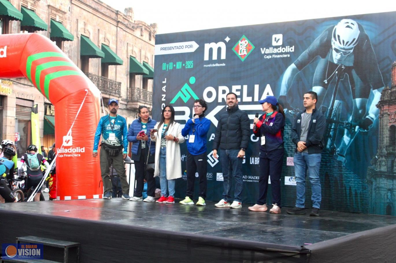 Yankel Benítez da banderazo al “Morelia Bike Marathon 2025”