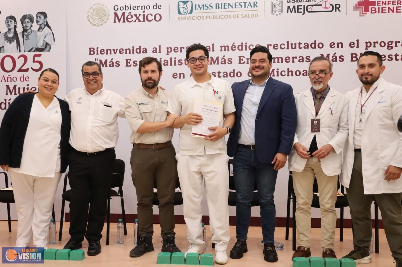 Plan Michoacán incorpora 244 profesionales de la salud para fortalecer atención en la entidad
