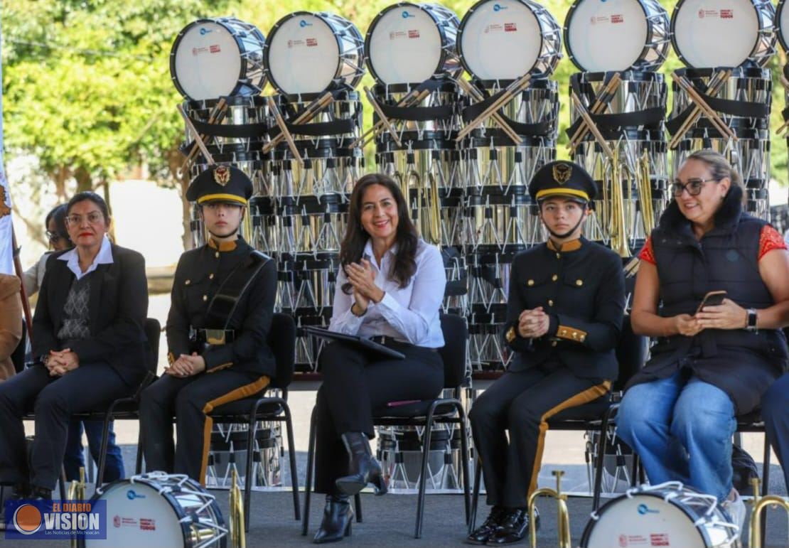 SEE fomenta la paz y valores cívicos con bandas de guerra