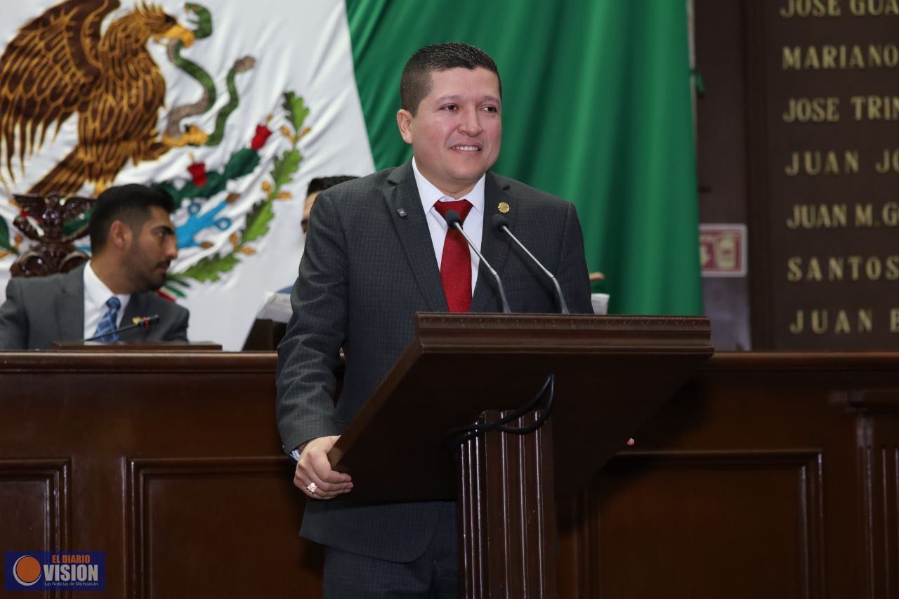 Vicente Gómez presenta iniciativa para regular, reciclar y reutilizar la basura electrónica