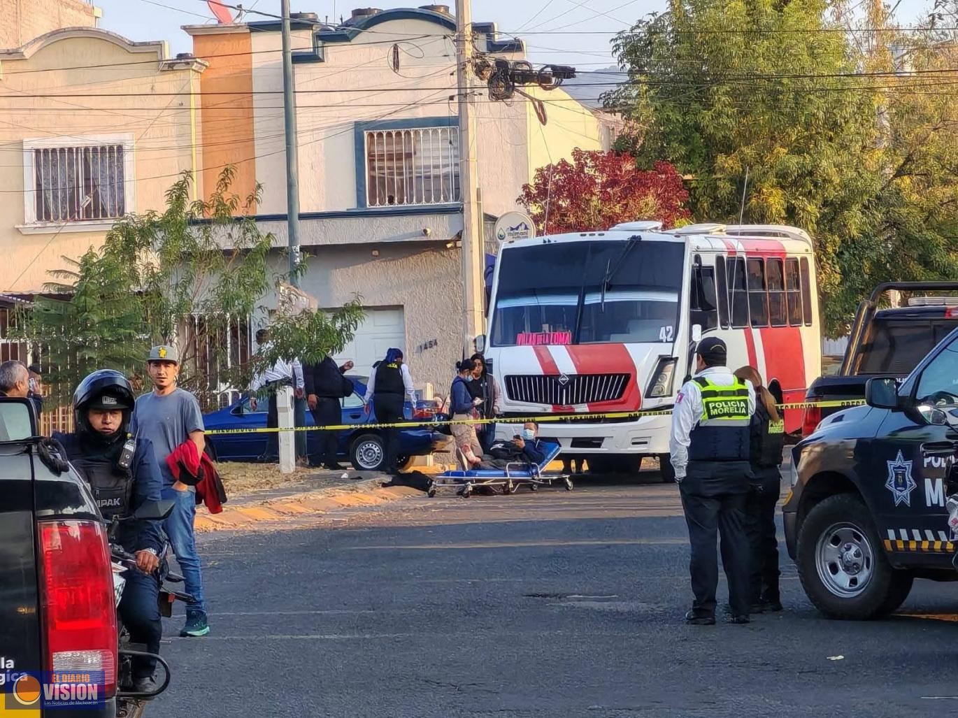 Balean camión en Villas de la Loma; hay 1 muerto y 3 heridos
