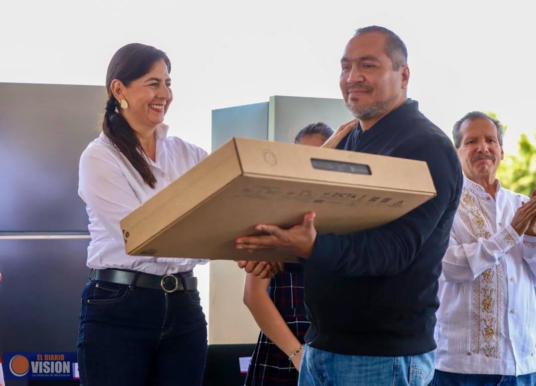 Más de 50 albergues de 29 municipios recibieron equipamiento integral: Gabriela Molina