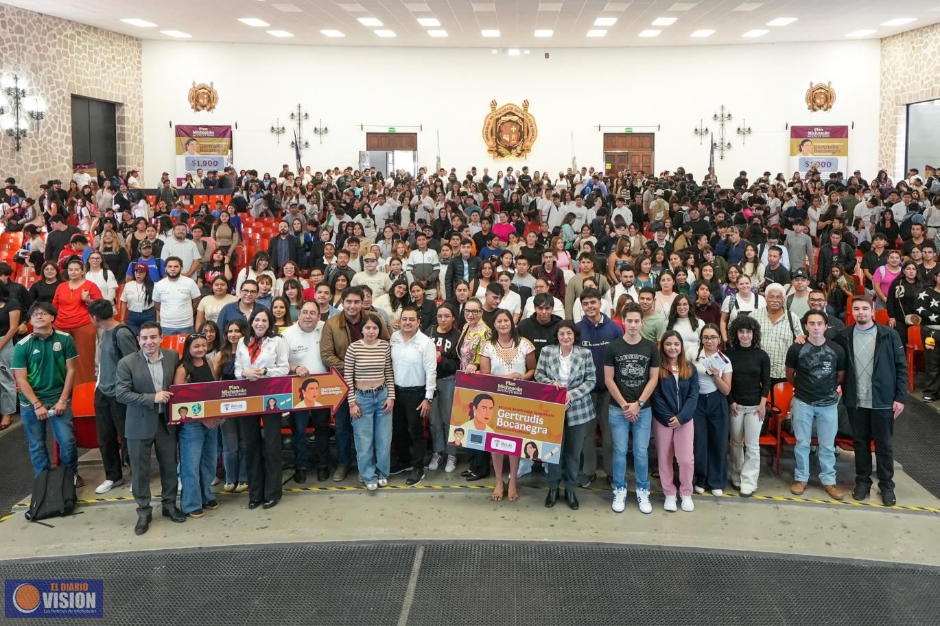 En reunión multitudinaria anuncian Beca Gertrudis Bocanegra; la UMSNH lista para colaborar 