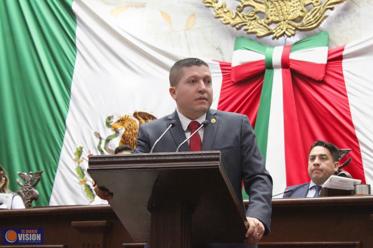 Vicente Gómez propone que Congreso y municipios tengan atribuciones para reciclar basura electrónica