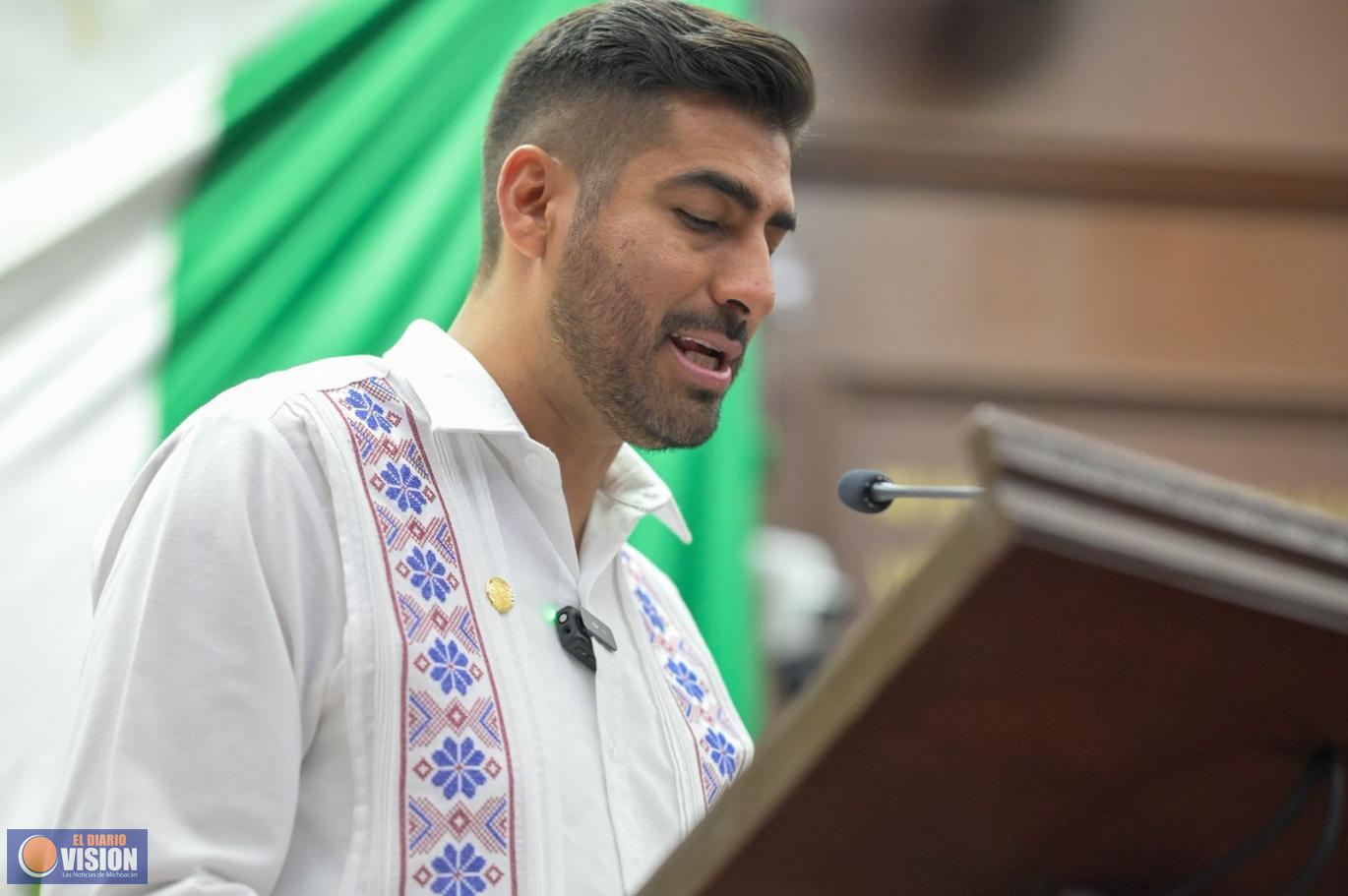 Propone Alfonso Chávez integrar inteligencia artificial en la educación de Michoacán