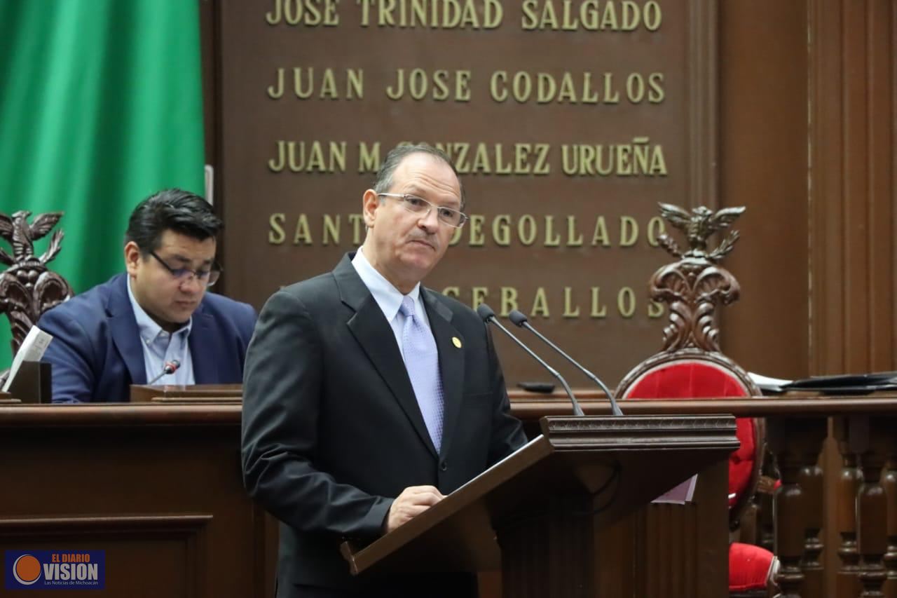 David Martínez Gowman propone reforma para regularizar inmuebles sin antecedentes de registro