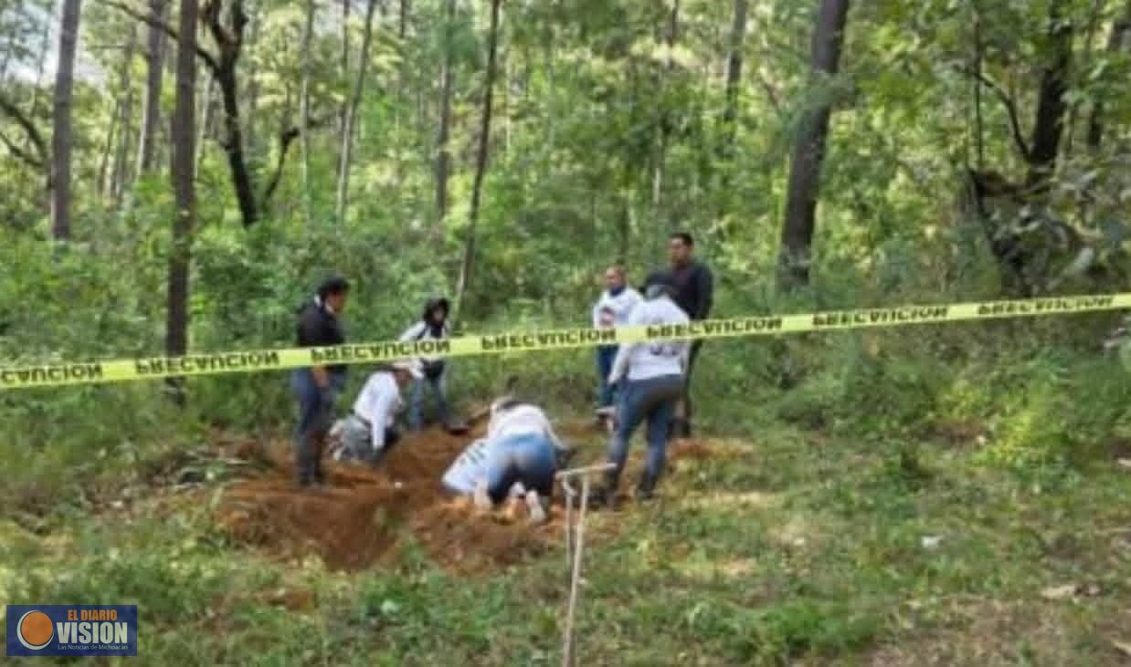 Localizan cuatro cadáveres, en una fosa clandestina en Uruapan
