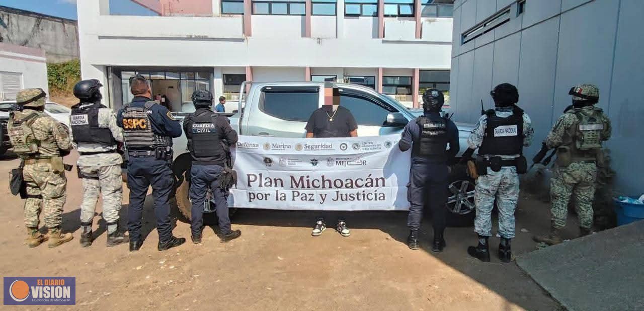 Aseguran 14 vehículos robados y 5 personas detenidas