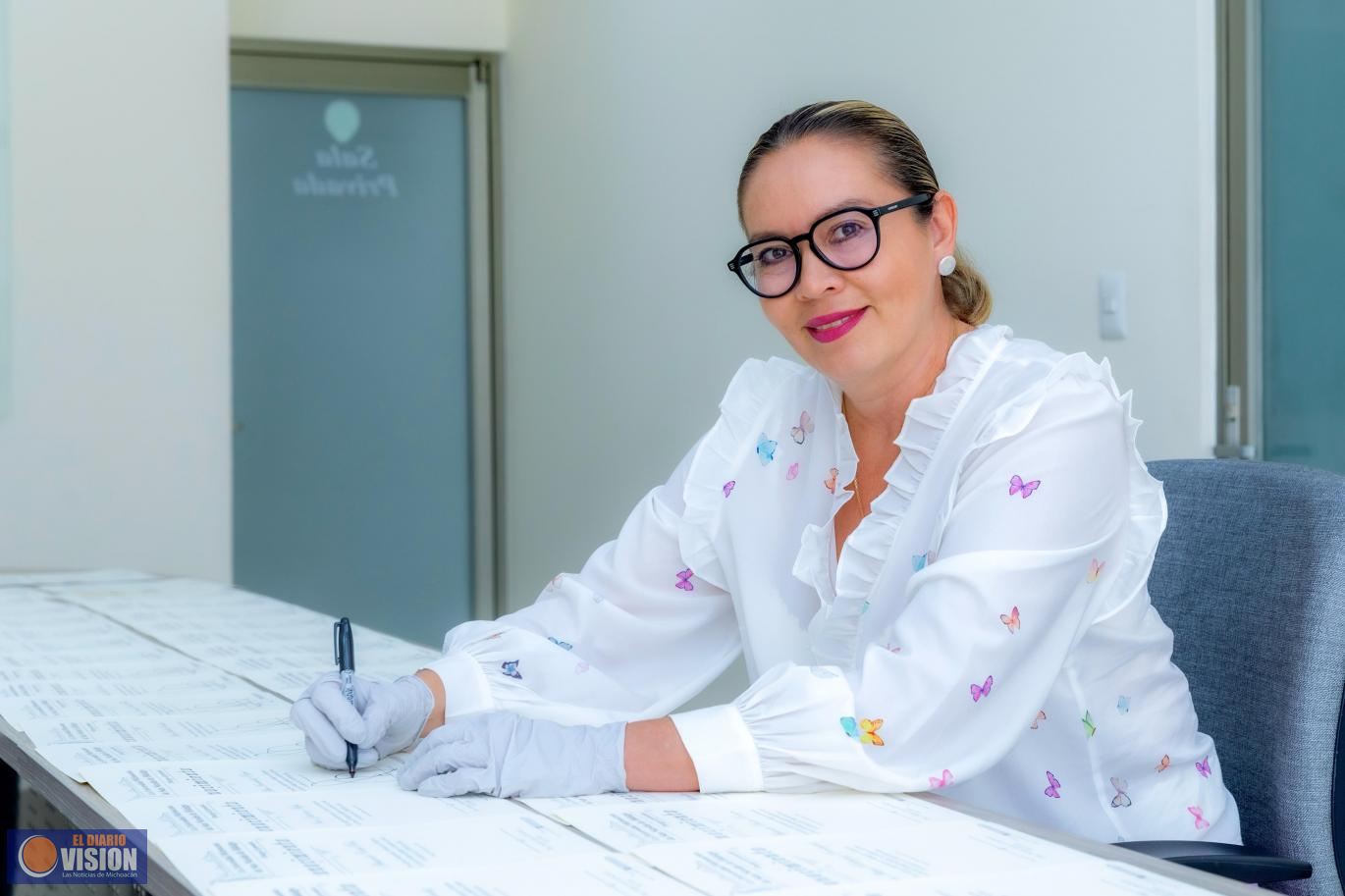 Yarabí Ávila anuncia proyecto en apoyo a la economía de las familias de egresados nicolaitas