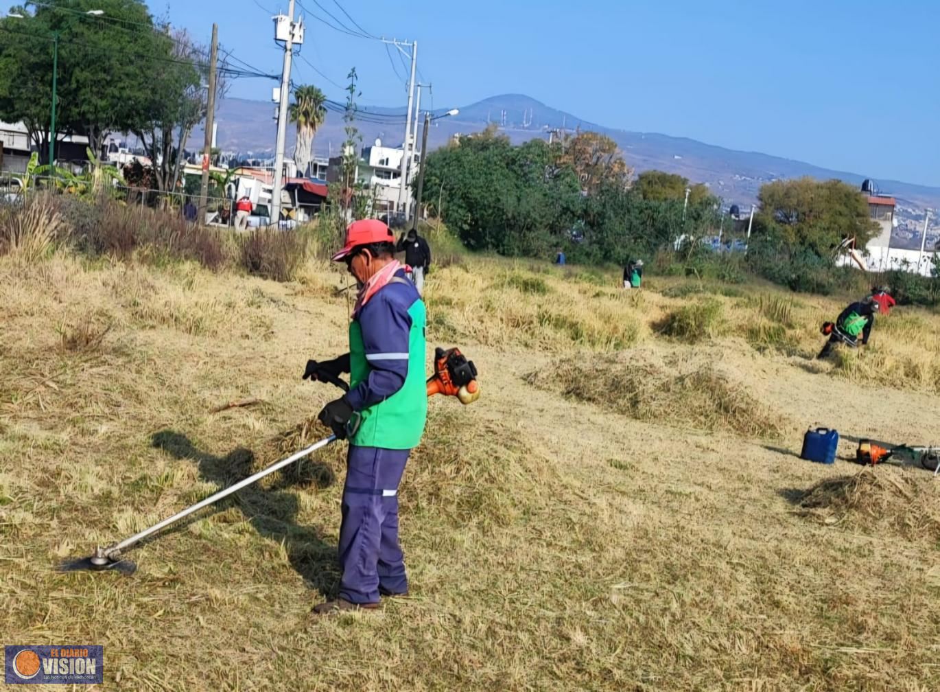 Gobierno de Morelia da mantenimiento a canchas de Hacienda Tiníjaro