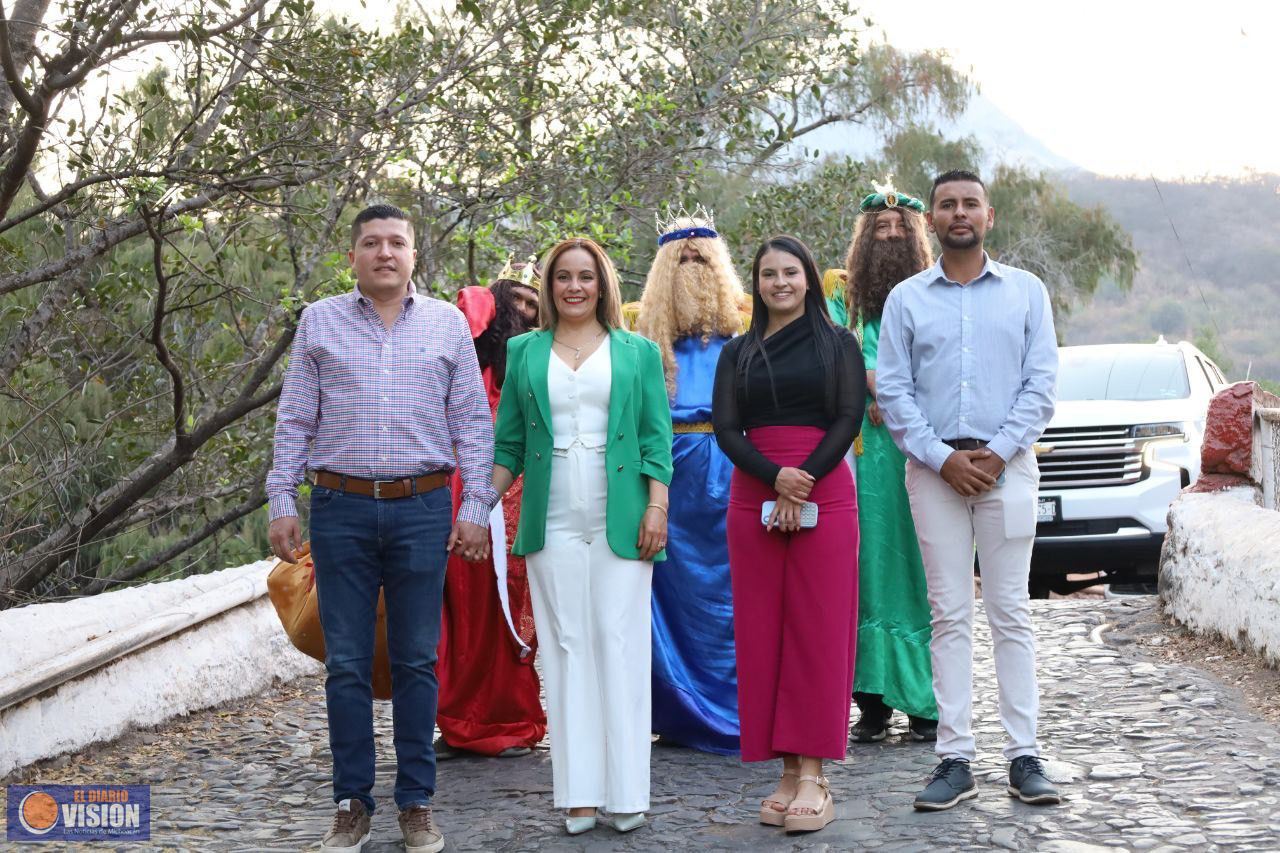 Acompaña Vicente Gómez a los Reyes Magos en convivencias en el distrito XIX