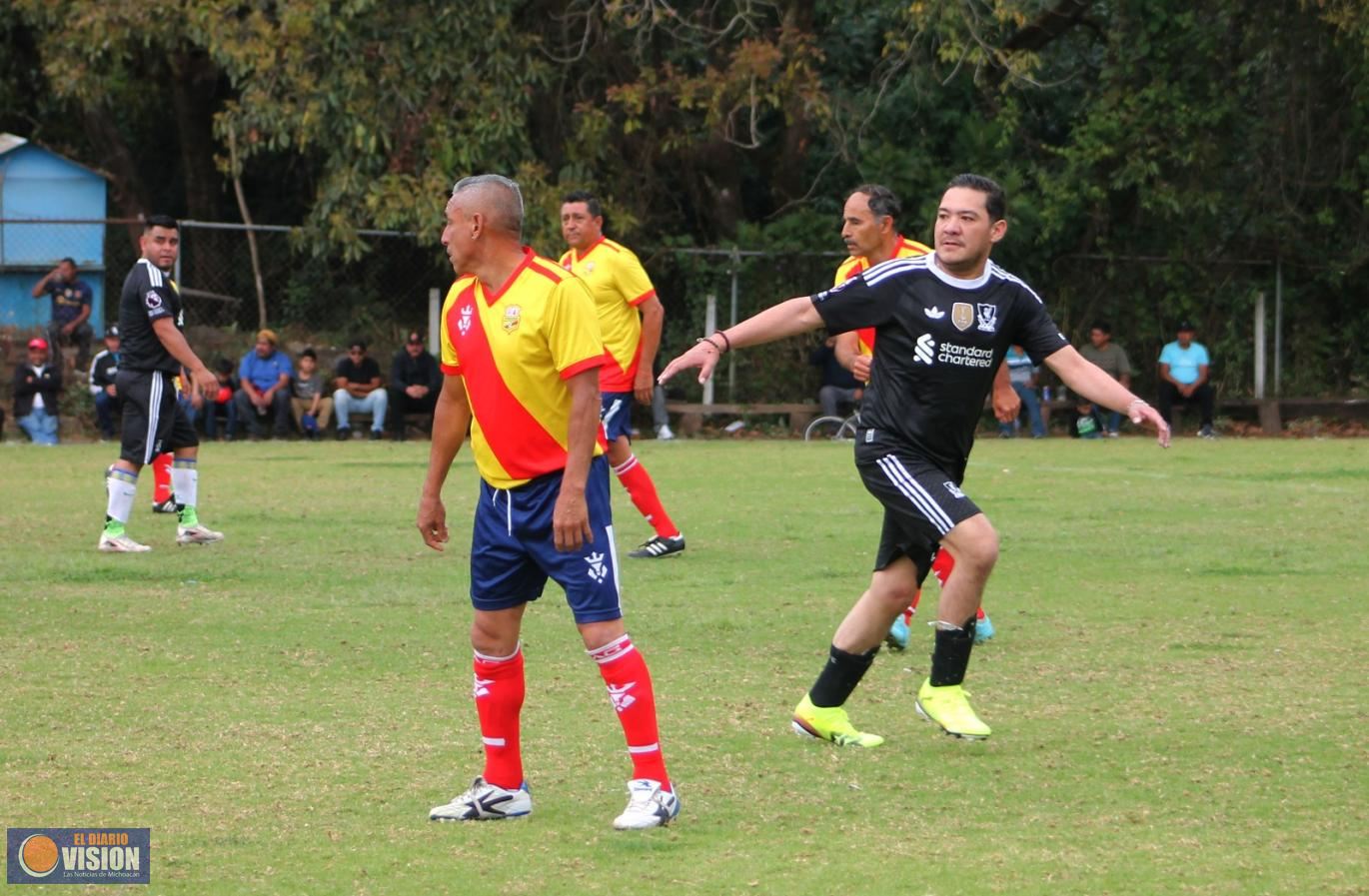 Buen ambiente en el juego de leyendas del A. Morelia