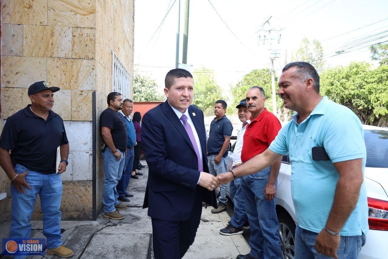 Abre Casa Enlace Tacámbaro de Vicente Gómez Núñez ventanilla para material de construcción