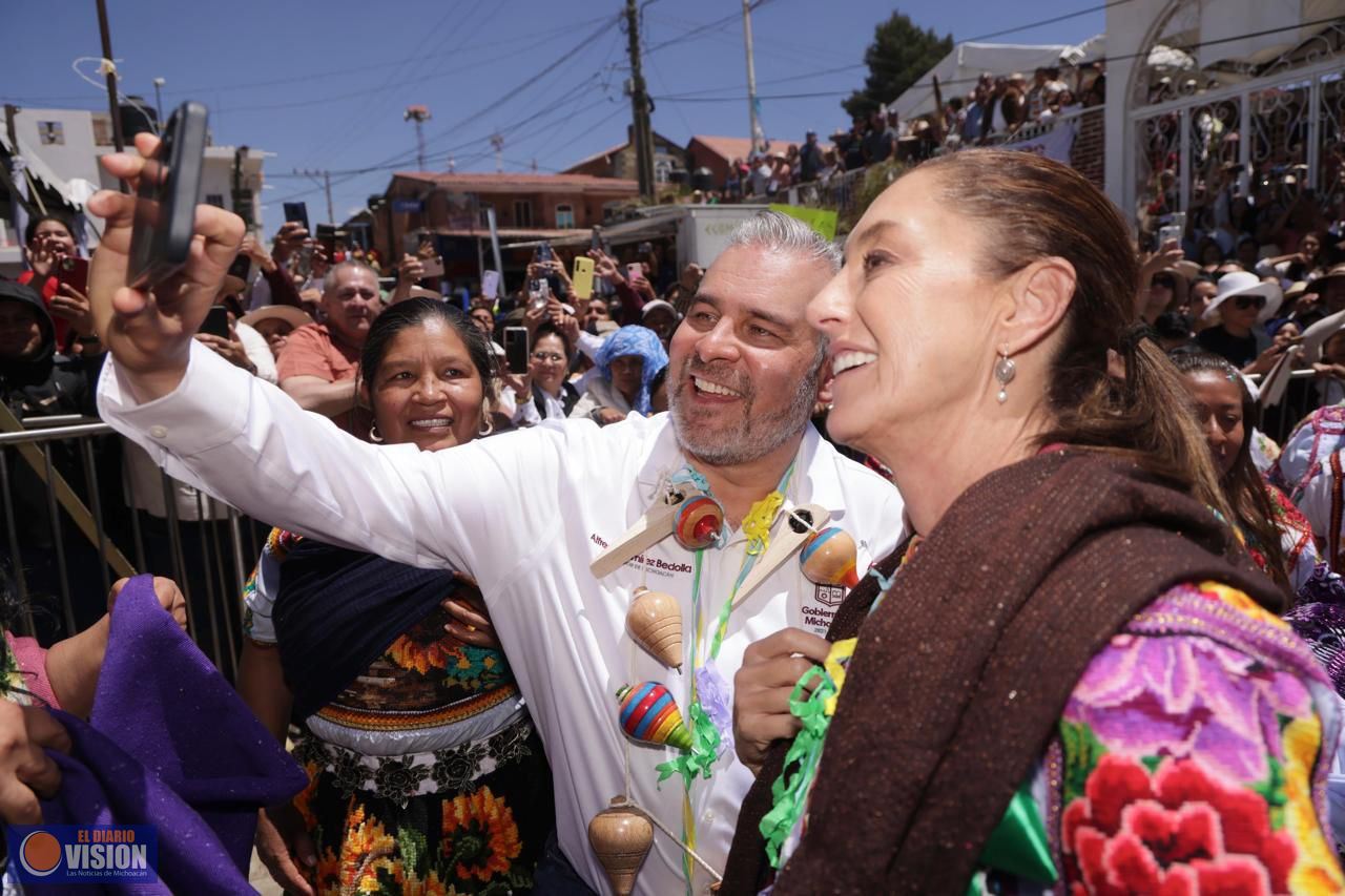 Becas educativas, uno de los legados de Sheinbaum para Michoacán: Bedolla
