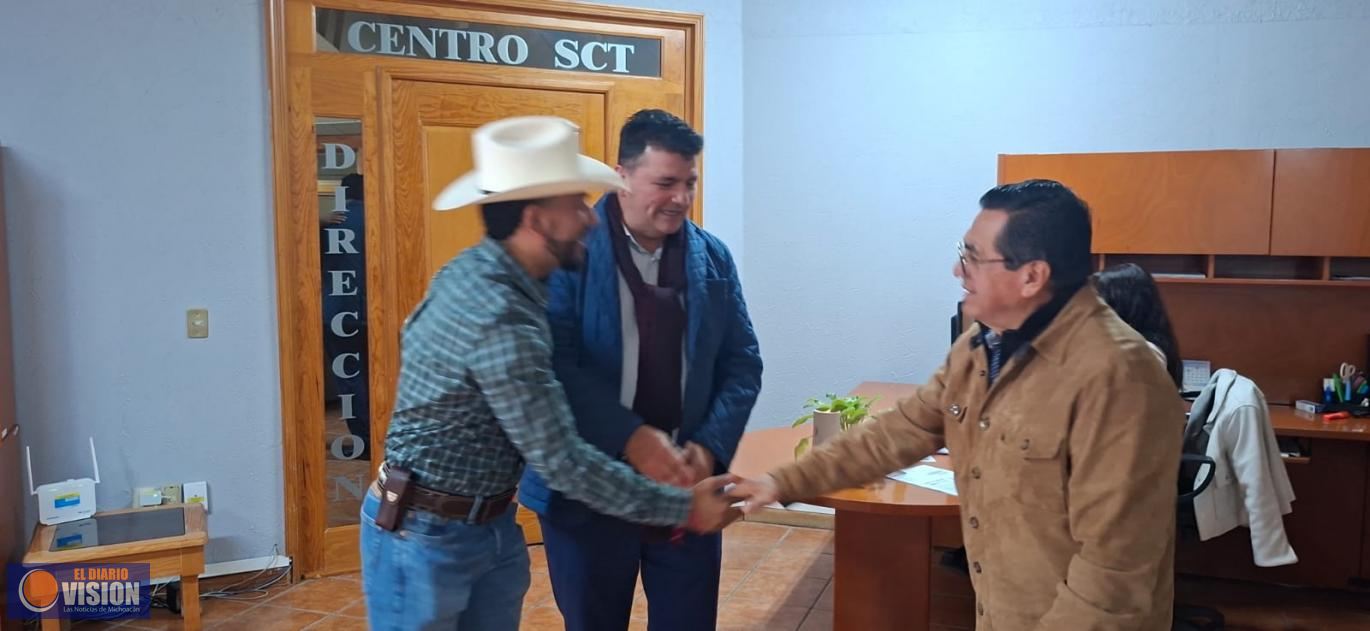 Humberto Jiménez Solís gestiona más caminos artesanales para comunidades originarias de Los Reyes