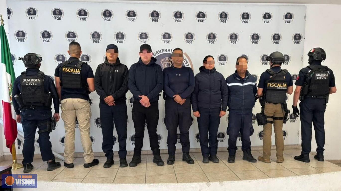 Capturan a Guardias Civiles que extorsionaban a comerciante