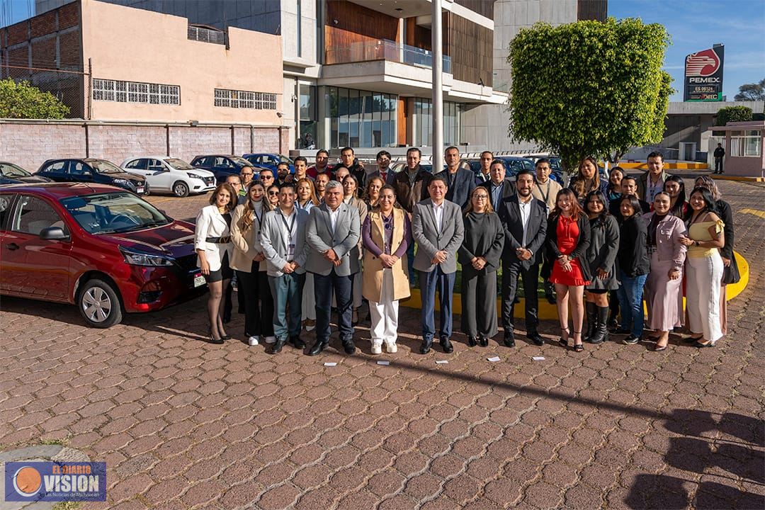 Reciben notificadores penales de Michoacán 13 vehículos utilitarios para efientizar au labor