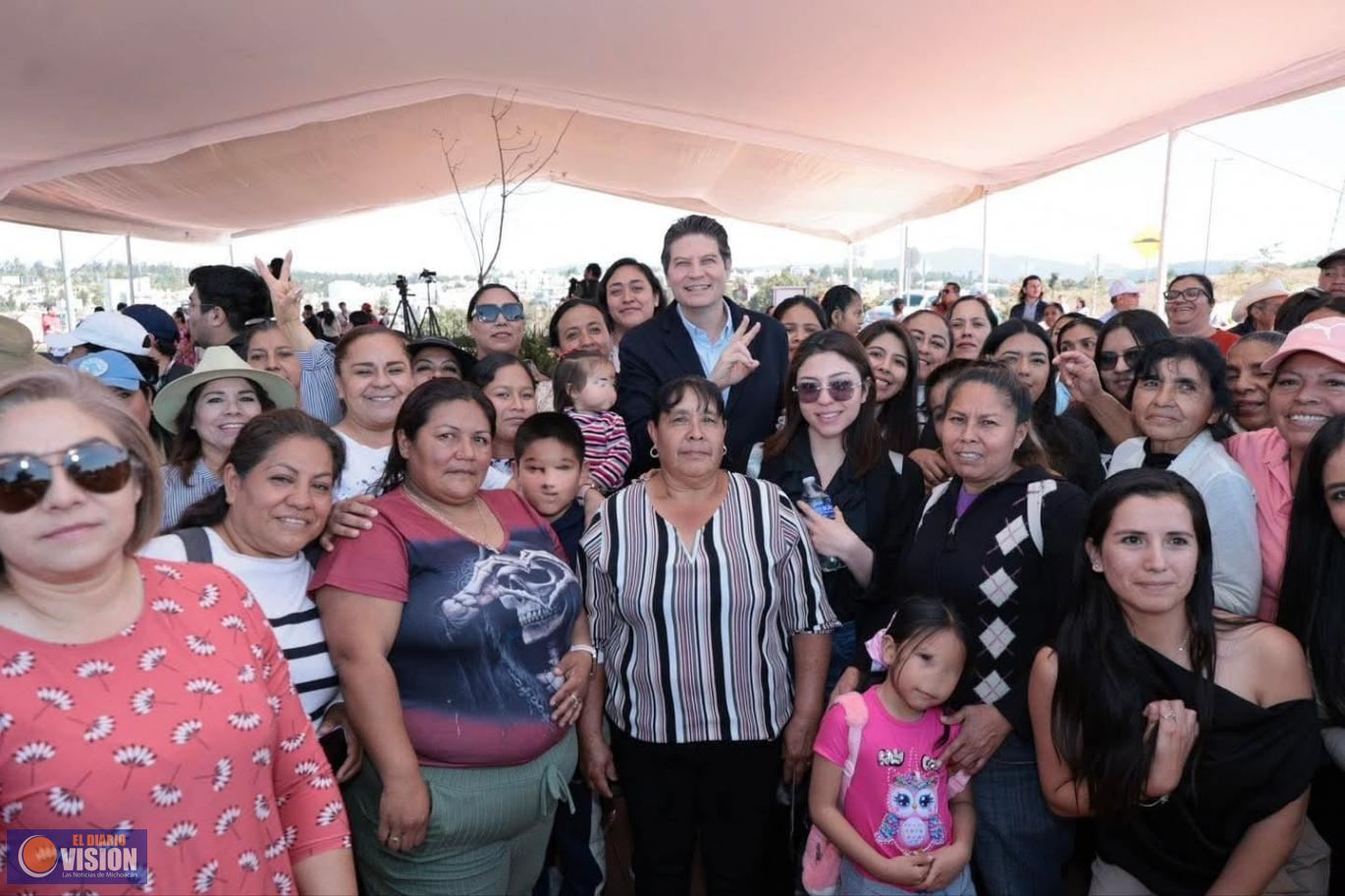 Vecinos y vecinas del Sur de Morelia agradecen ampliación de avenida Amalia Solórzano