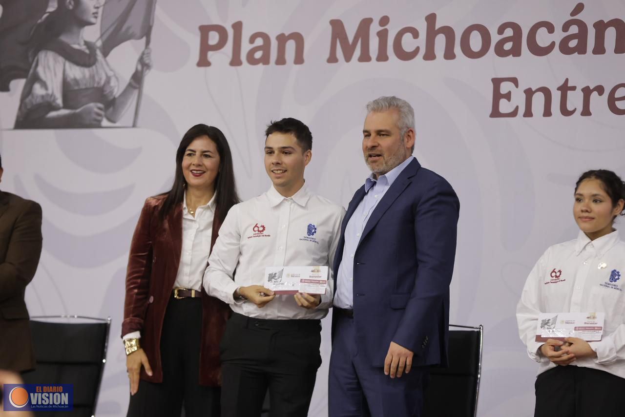 En el Tec de Morelia inicia Bedolla la entrega de 44 mil tarjetas de la Beca Gertrudis Bocanegra 