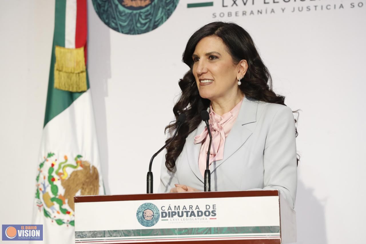 Ser leales a México es combatir a la delincuencia, garantizar salud y defender la democracia: KLR 