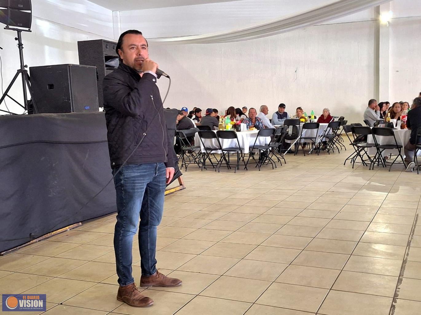 Regidor Gilberto Morelos Favela refrenda apoyo a aseadores del calzado en su LXXXVII aniversario 