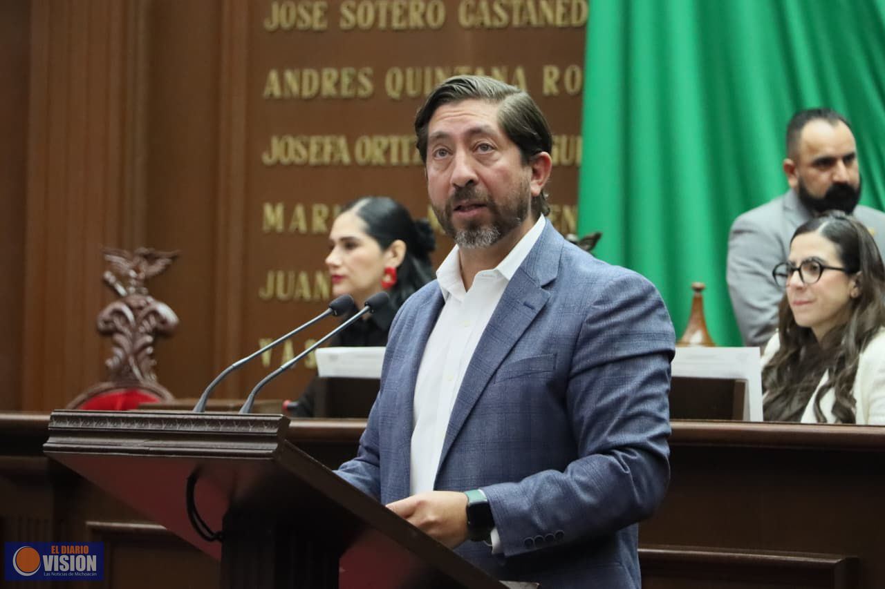 Garantizar salud mental de servidores públicos en Michoacán, propone Abraham Espinoza