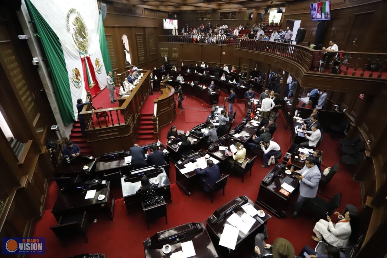 Congreso avala suspender licencia a operadores de transporte público involucrados en riñas 