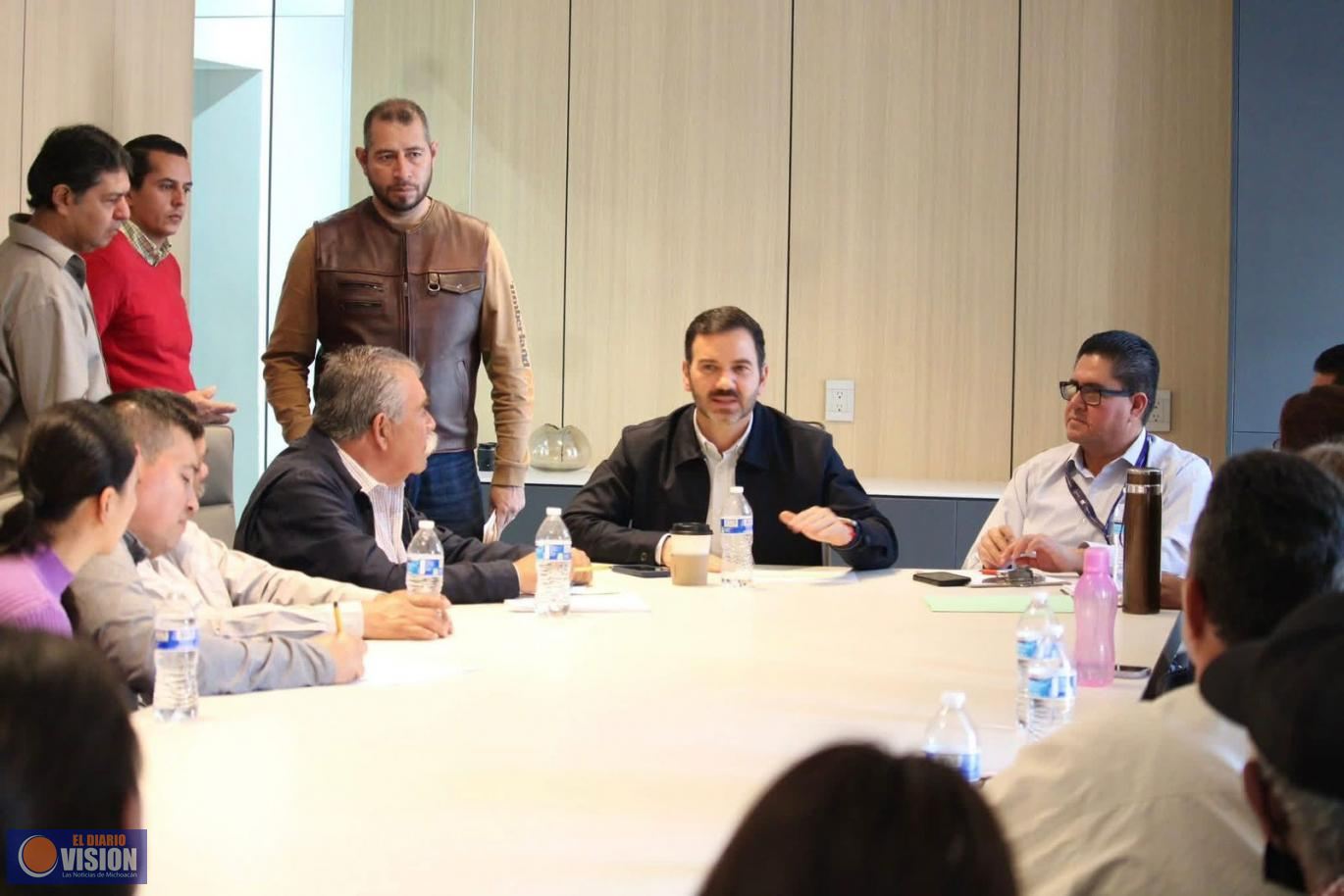 Yankel Benítez y vecinos logran acuerdo para recuperar área verde en San Isidro Itzícuaro