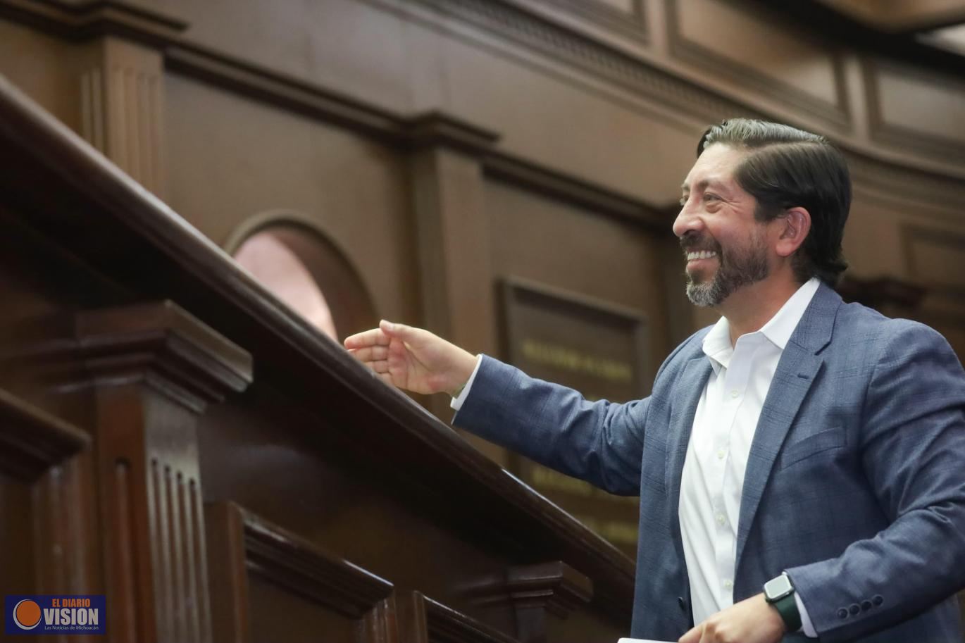 Abraham Espinoza impulsa reforma integral para la atención de la diabetes