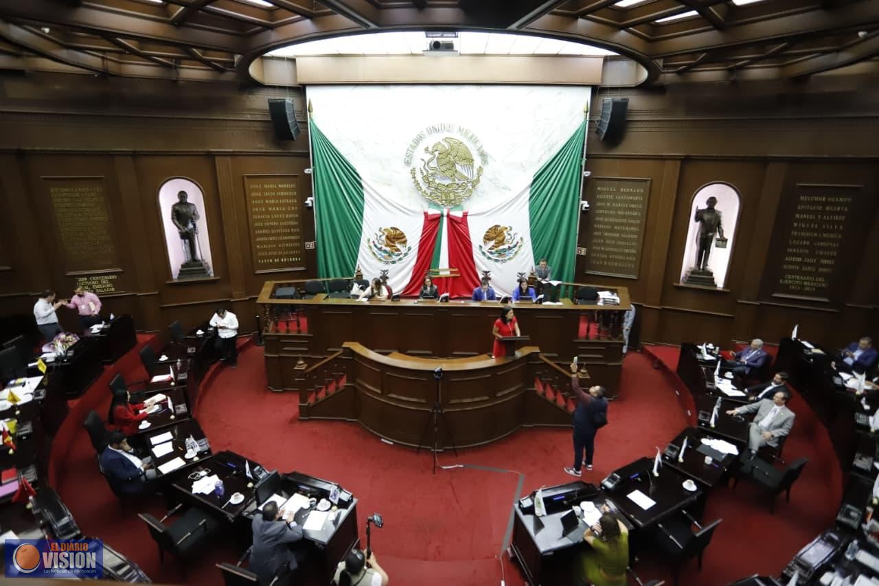 Adriana Contreras Figueroa y Juana Bravo, acreedoras a la Condecoración “La Mujer Michoacana”