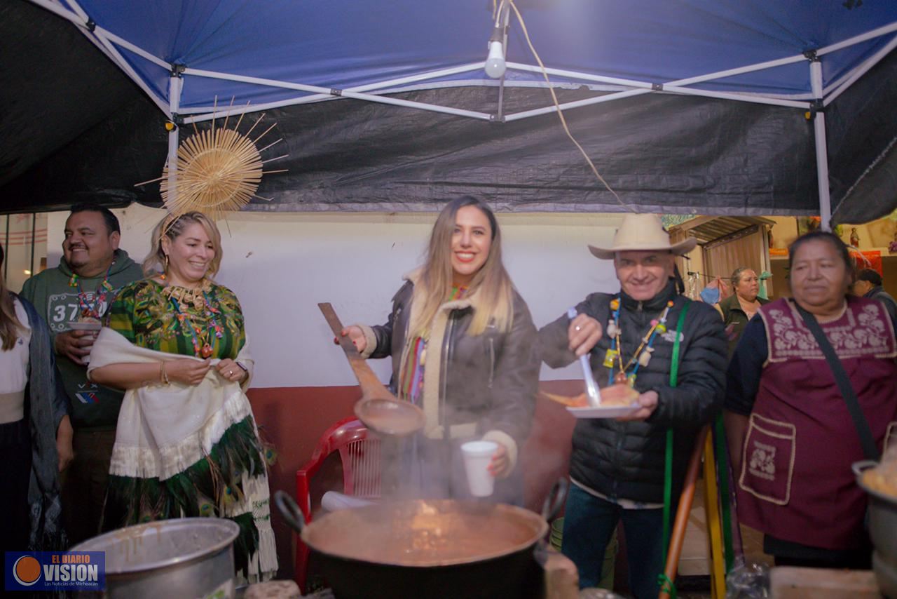 Dayana Pérez Mendoza presente en el arranque de La K’uínchekua 2026 en Tzintzuntzan