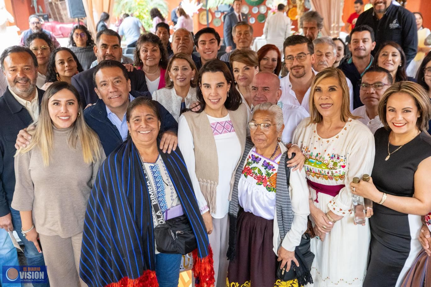 Turismo estatal y federal se reúnen con el sector turístico de la región Pátzcuaro