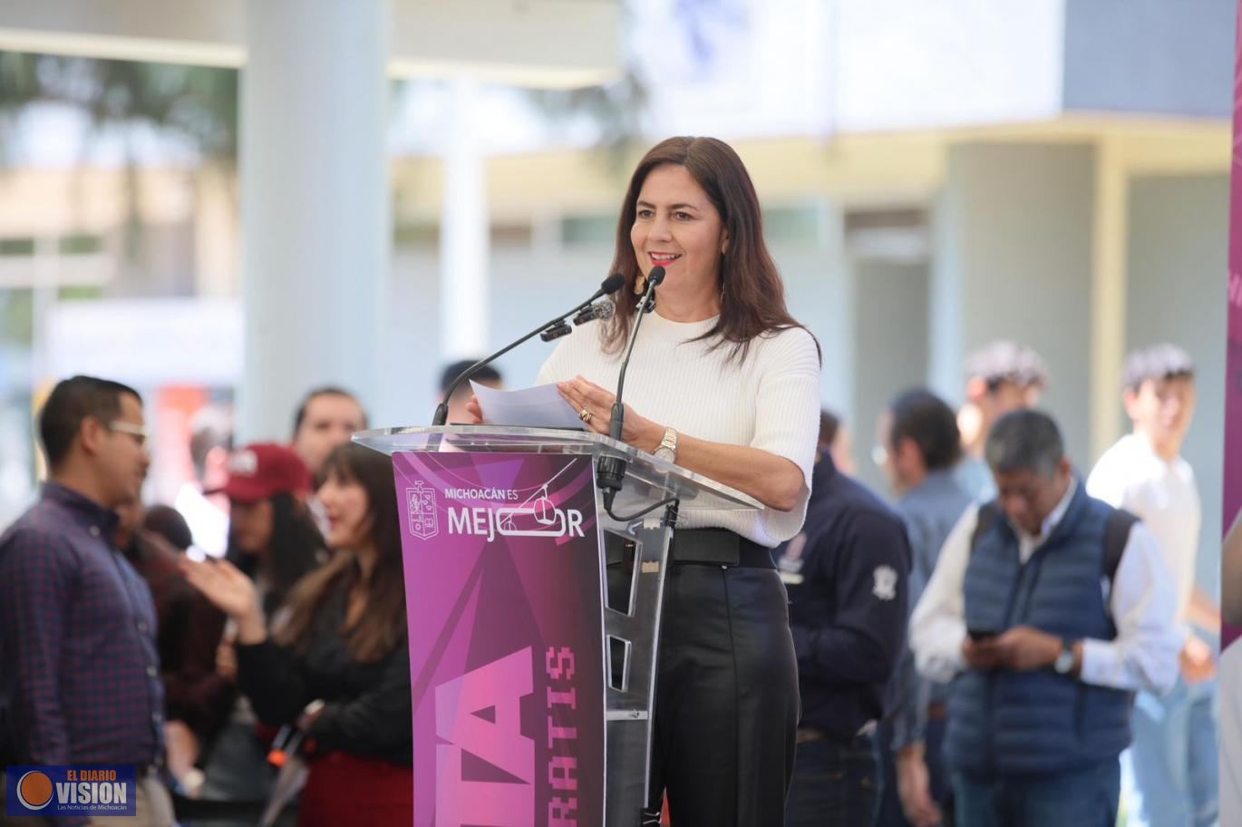 Con D4TA, Michoacán es punta de lanza contra brecha digital: Gabriela Molina