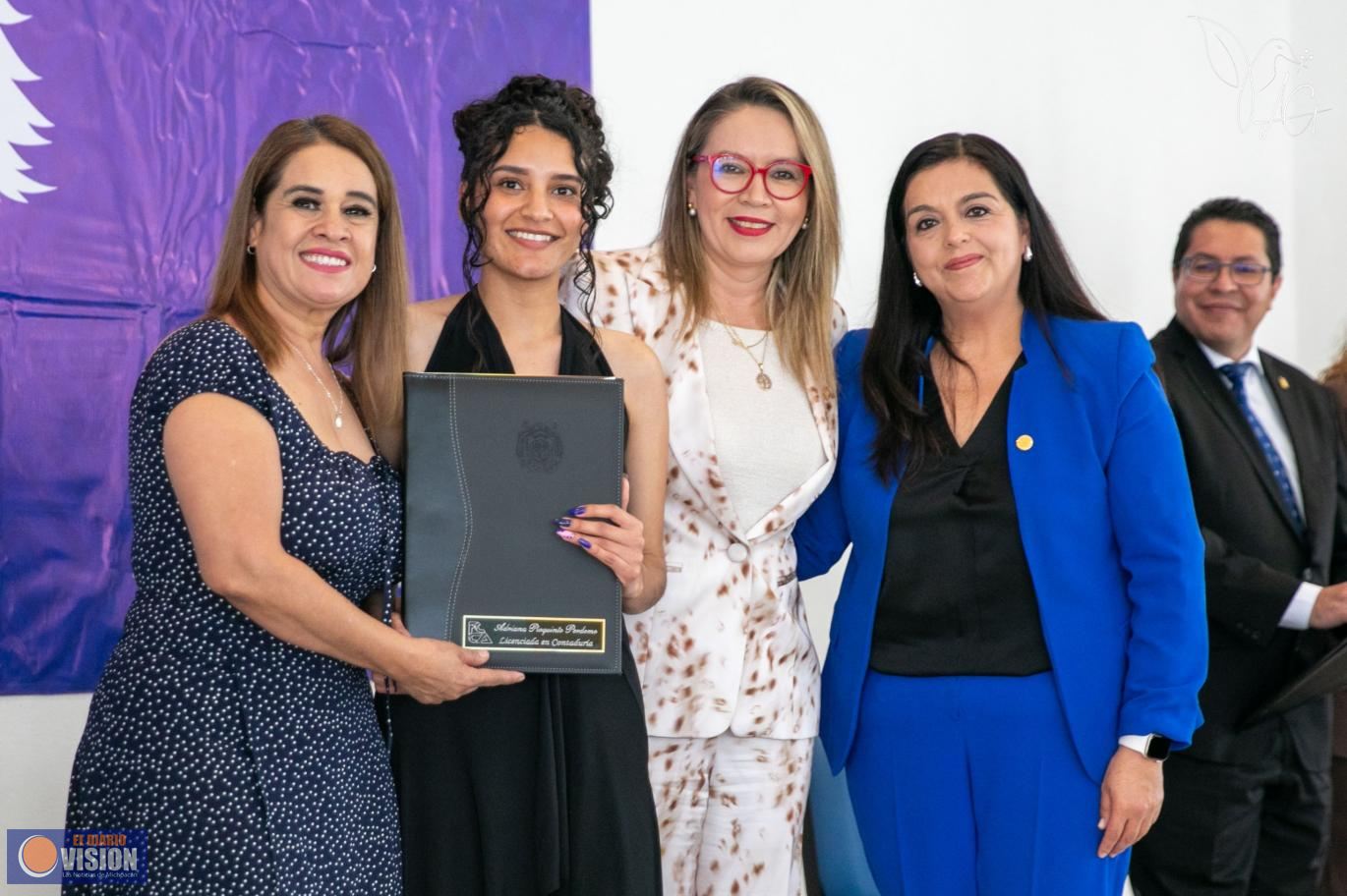 UMSNH entrega ciudadanos de bien, que ayudarán a construir un mejor país, afirma Yarabí Ávila