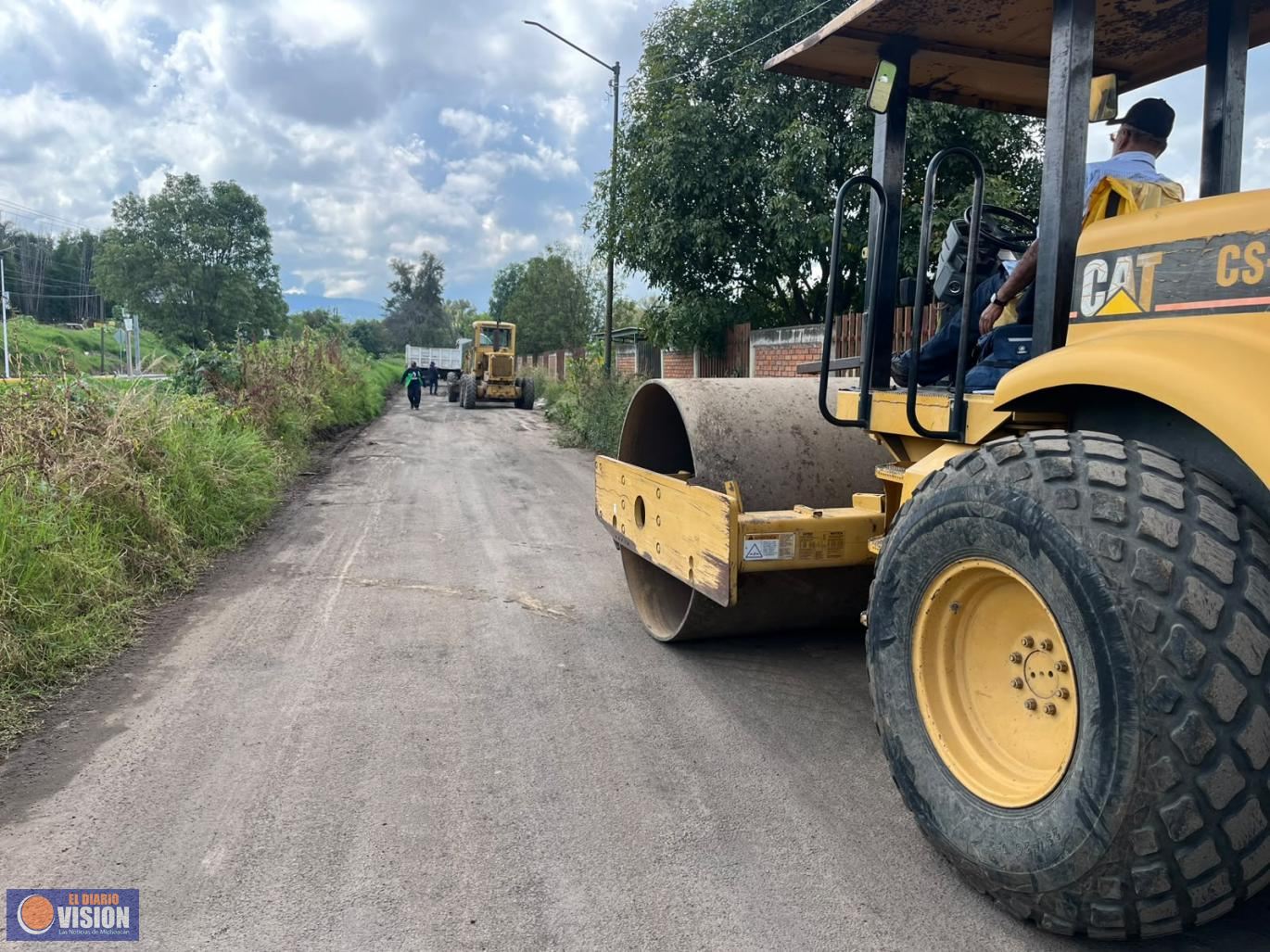 Gobierno de Morelia atiende camino junto a las canchas de Policía y Tránsito