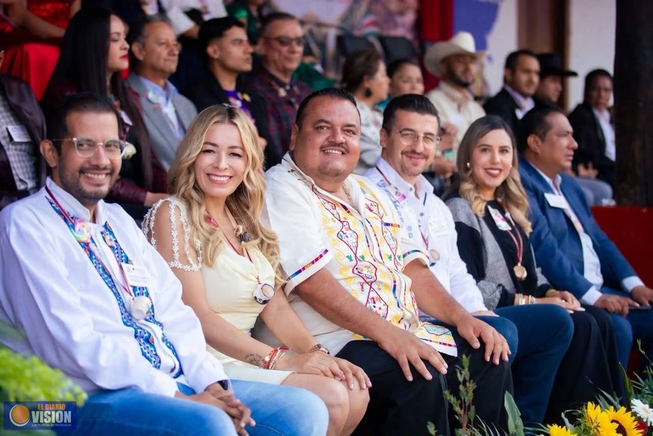 Dayana Pérez Mendoza acompaña a las familias de Lagunillas