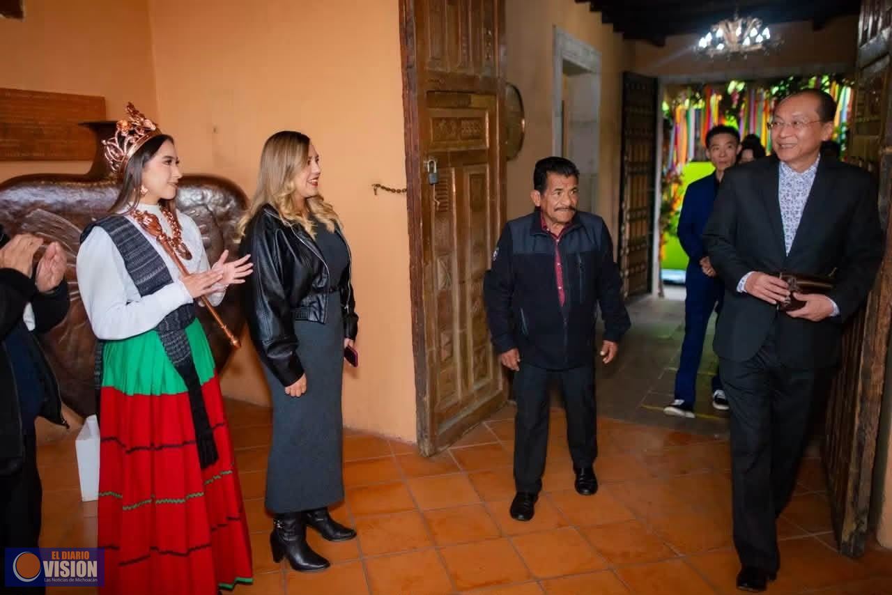 Salvador Escalante busca abrir nuevos mercados para productores de aguacate