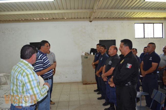 Capacitan a elementos de Seguridad Pública en Jiquilpan