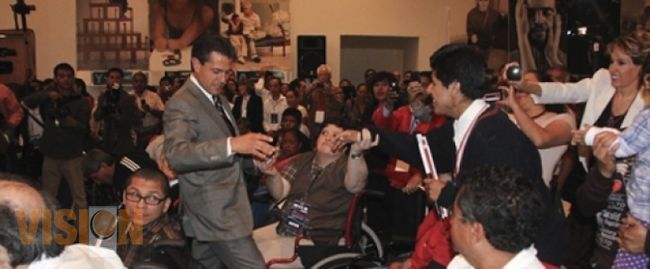 Presidente Peña Nieto celebra Día del Maestro con reforma educativa y sin Elba Esther  