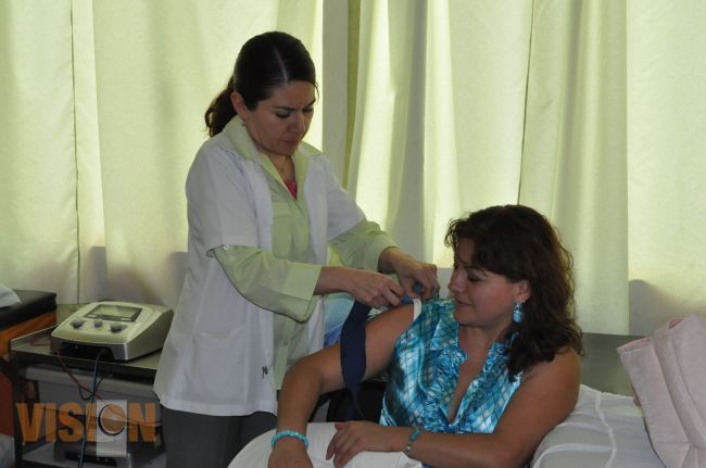 Convoca DIF municipal a médicos generales