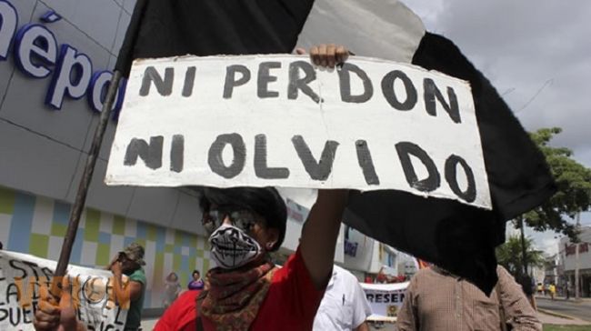 Anarquistas contra Policías