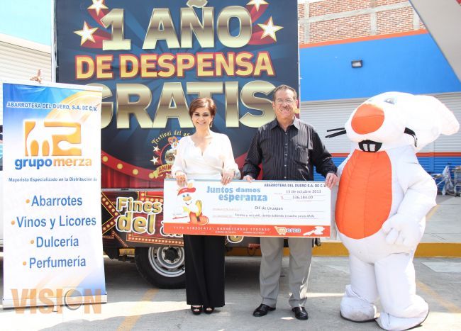 Abarrotera del Duero entregó más de 36 mil pesos al DIF municipal