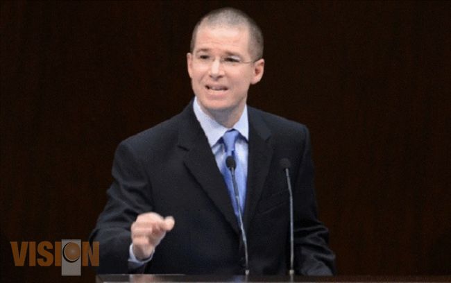 La cortesía de Ricardo Anaya no le quitó lo valiente para reclamar a Wayne el espionaje  