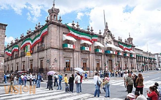 Michoacán y Queretaro,tan cerca...y tan diferentes
